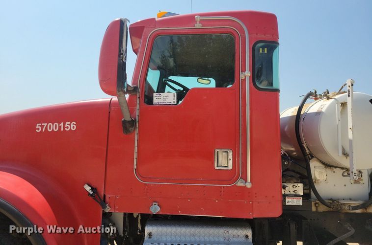 image for item DR4400 2001 Kenworth W900 ready mix truck