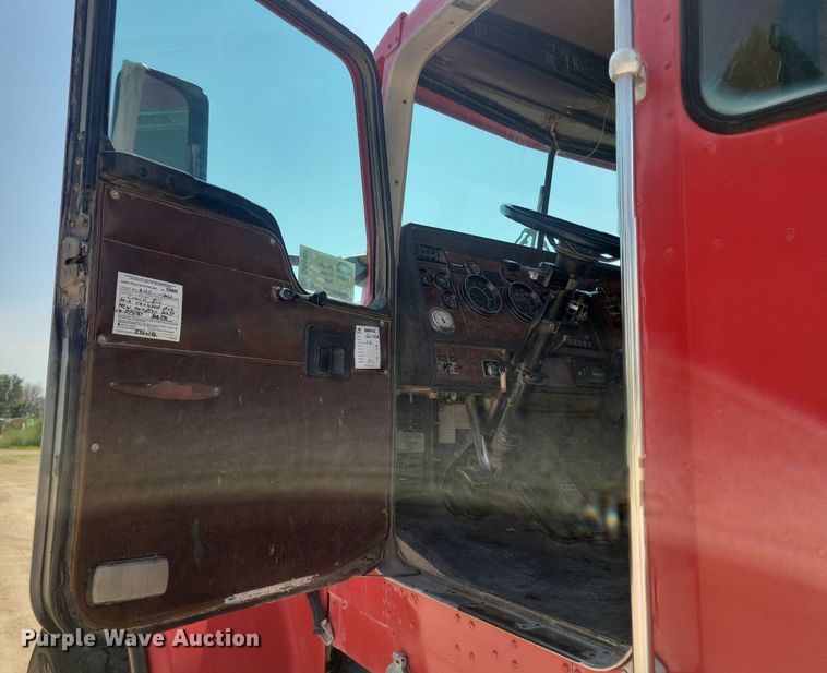 image for item DR4400 2001 Kenworth W900 ready mix truck