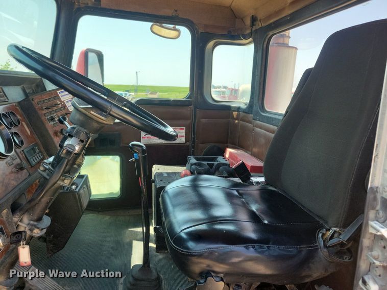 image for item DR4400 2001 Kenworth W900 ready mix truck