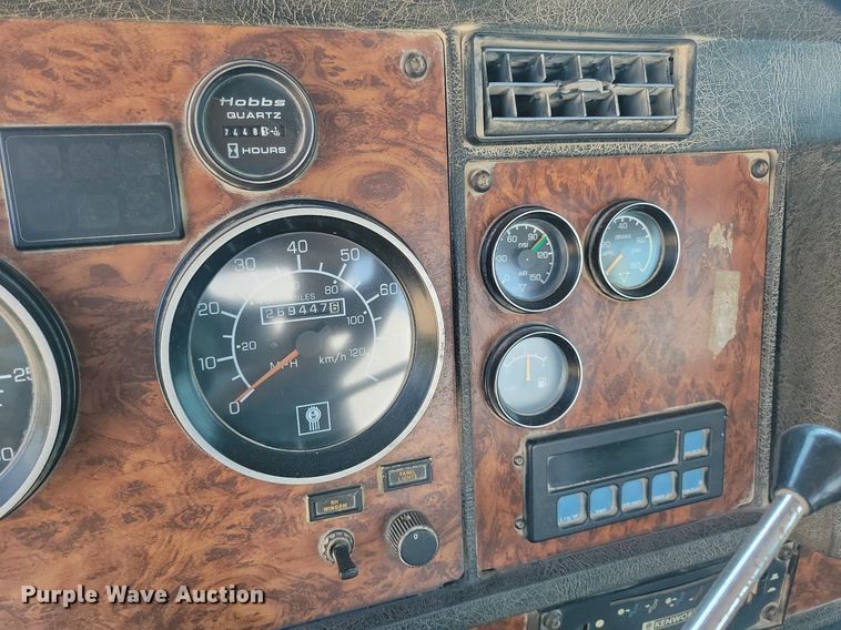 image for item DR4400 2001 Kenworth W900 ready mix truck