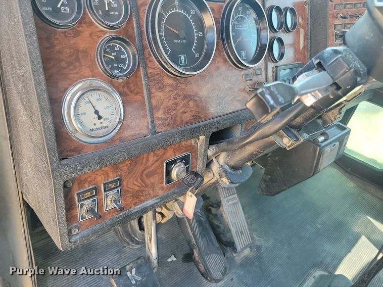 image for item DR4400 2001 Kenworth W900 ready mix truck