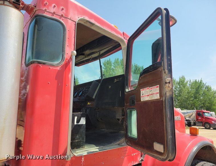 image for item DR4400 2001 Kenworth W900 ready mix truck