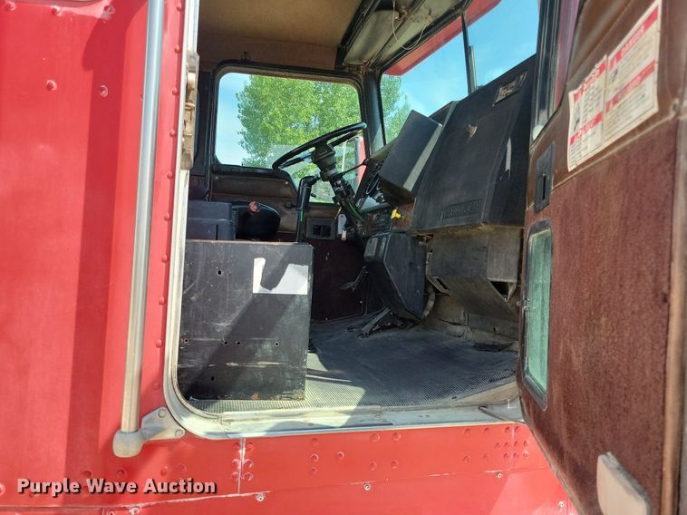 image for item DR4400 2001 Kenworth W900 ready mix truck