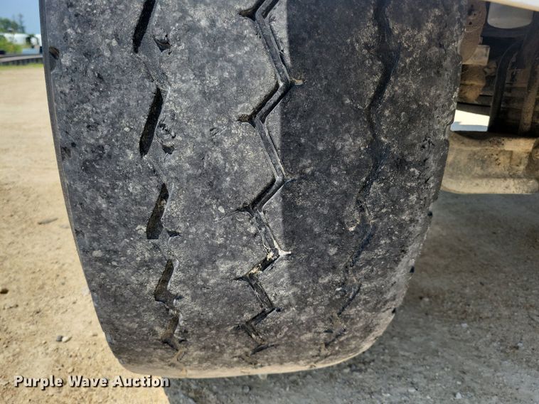 image for item DR4400 2001 Kenworth W900 ready mix truck