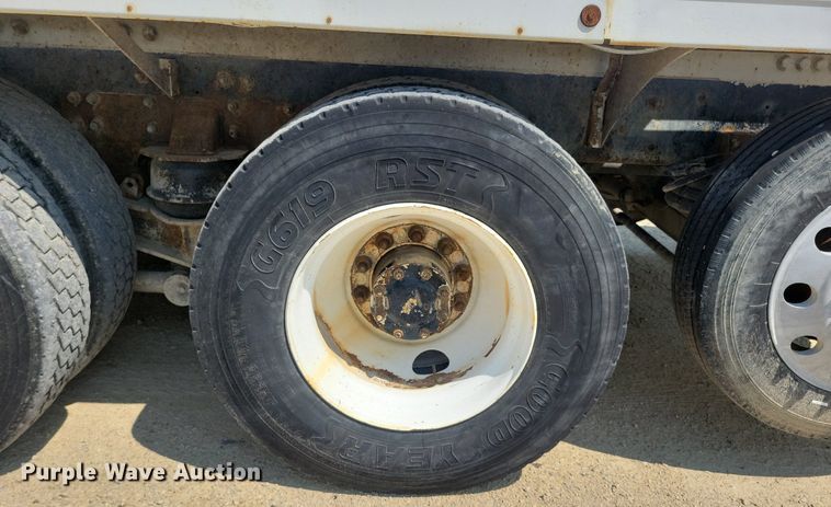 image for item DR4400 2001 Kenworth W900 ready mix truck