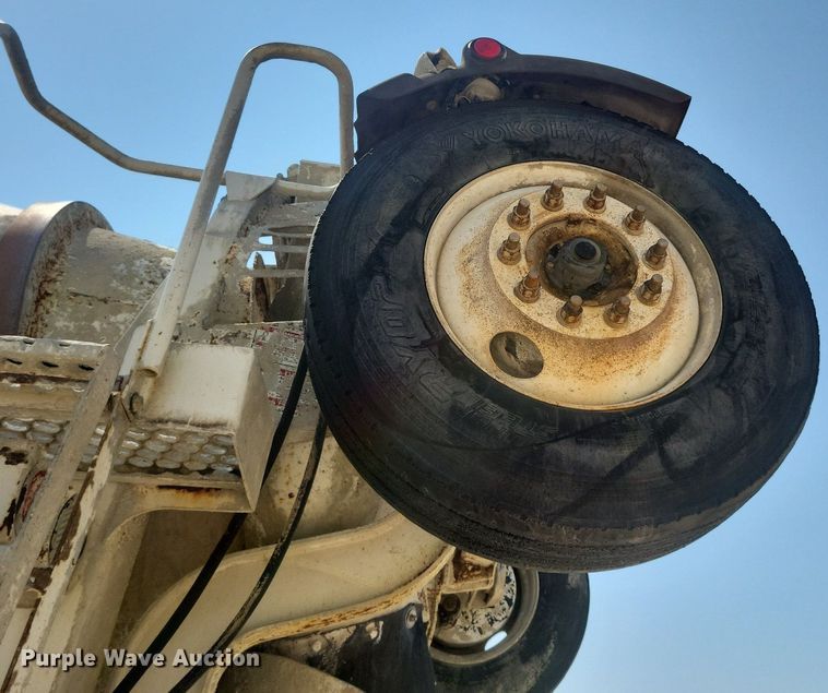 image for item DR4400 2001 Kenworth W900 ready mix truck