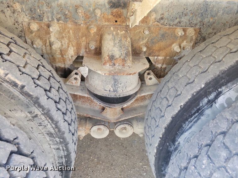 image for item DR4400 2001 Kenworth W900 ready mix truck