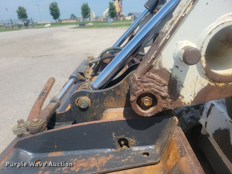 image for item DR4402 2019 Bobcat T595 tracked skid steer loader
