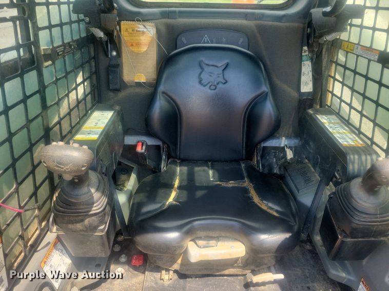 image for item DR4402 2019 Bobcat T595 tracked skid steer loader