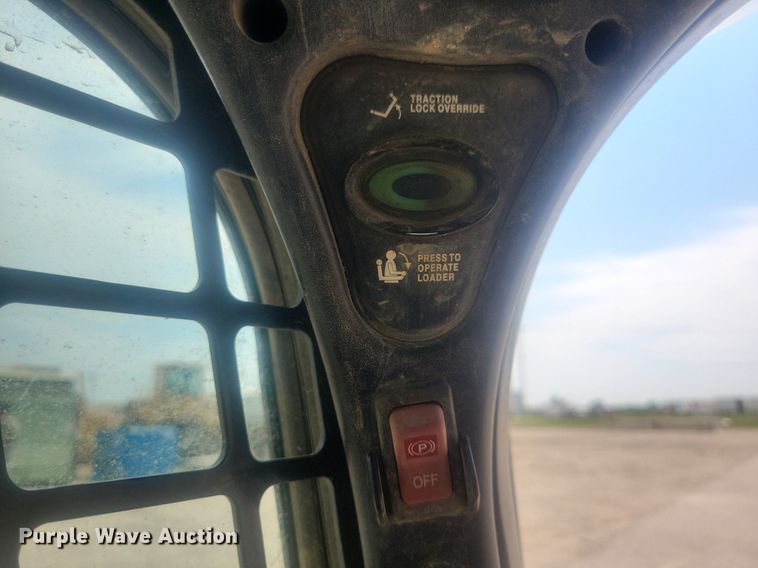 image for item DR4402 2019 Bobcat T595 tracked skid steer loader