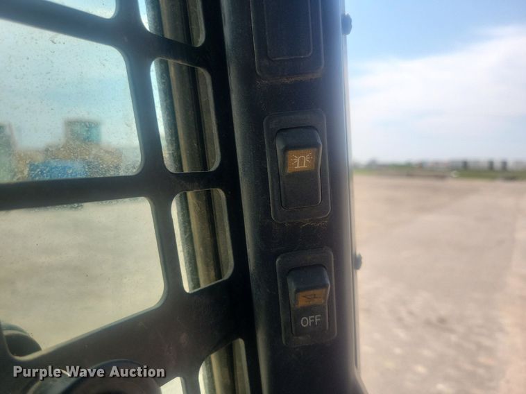 image for item DR4402 2019 Bobcat T595 tracked skid steer loader