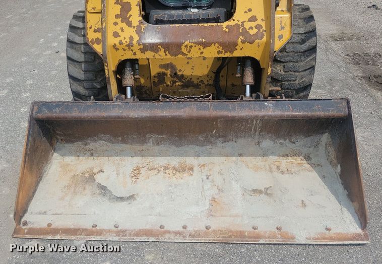 image for item DR4403 2019 Caterpillar 236D3 skid steer loader