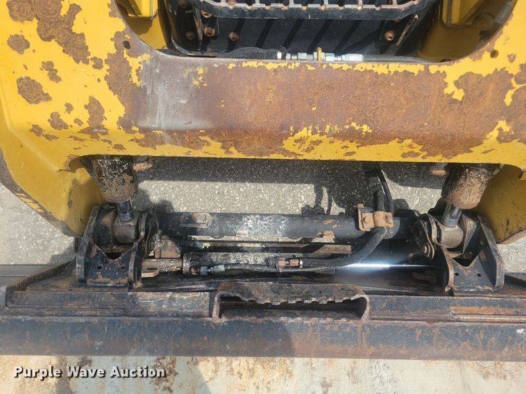 image for item DR4403 2019 Caterpillar 236D3 skid steer loader