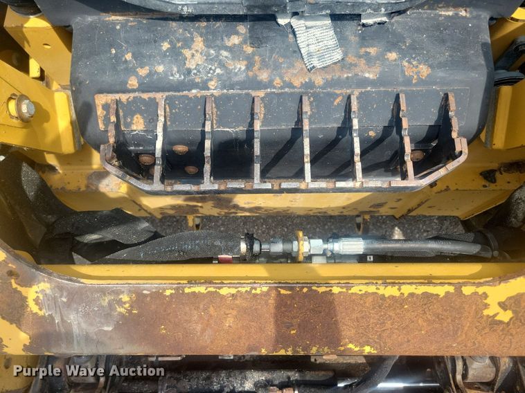 image for item DR4403 2019 Caterpillar 236D3 skid steer loader