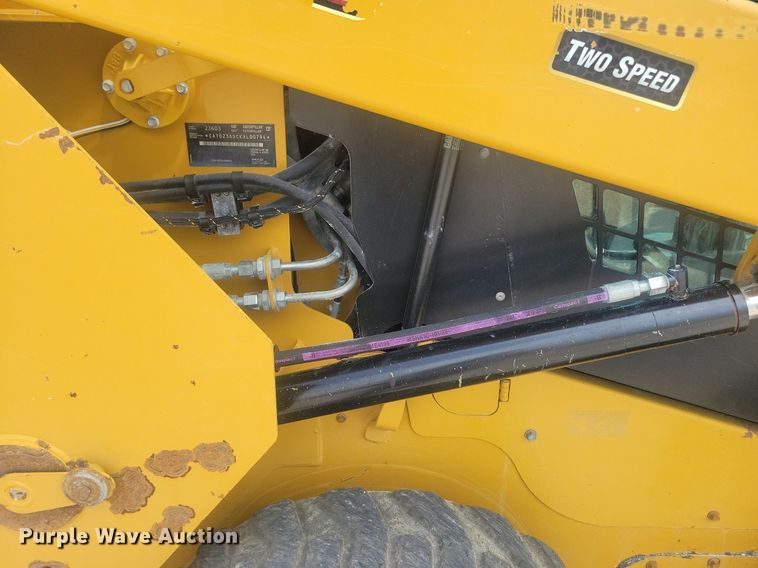 image for item DR4403 2019 Caterpillar 236D3 skid steer loader
