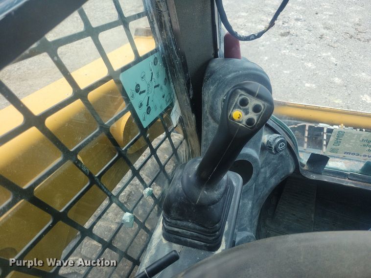 image for item DR4403 2019 Caterpillar 236D3 skid steer loader