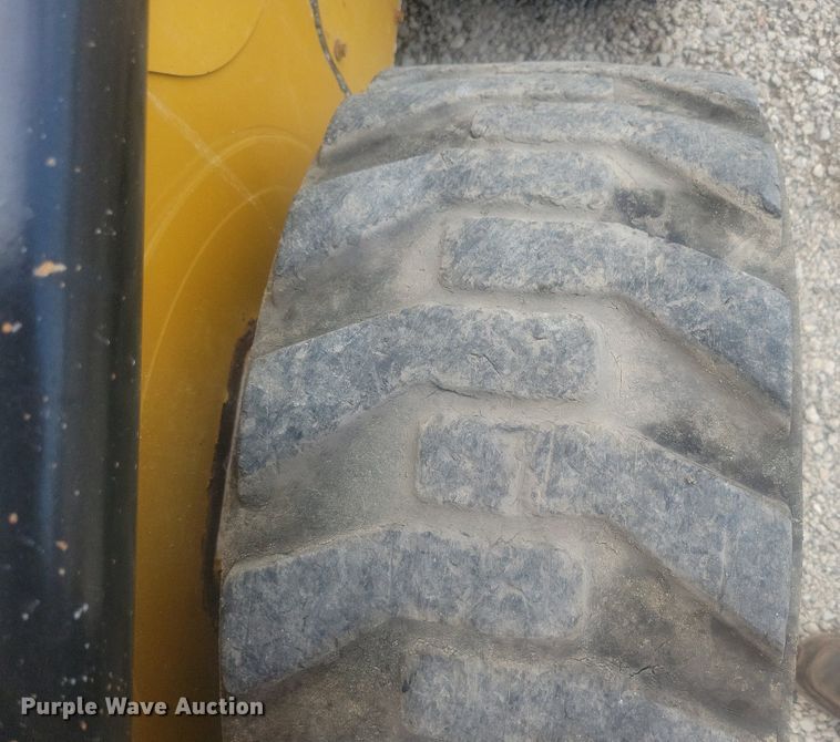 image for item DR4403 2019 Caterpillar 236D3 skid steer loader