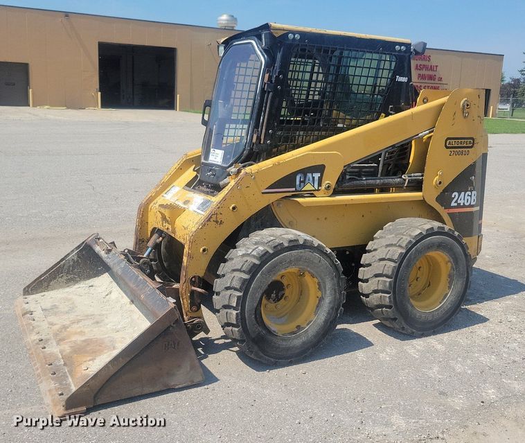 image for item DR4404 2007 Caterpillar 246B skid steer loader