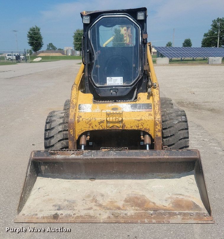image for item DR4404 2007 Caterpillar 246B skid steer loader