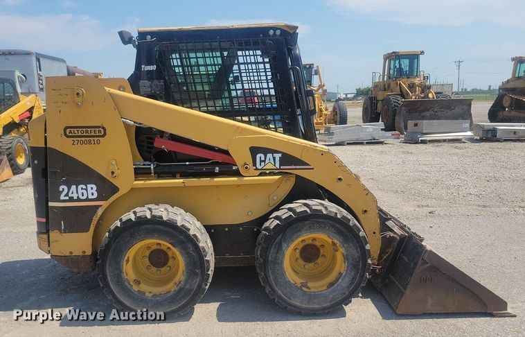 image for item DR4404 2007 Caterpillar 246B skid steer loader
