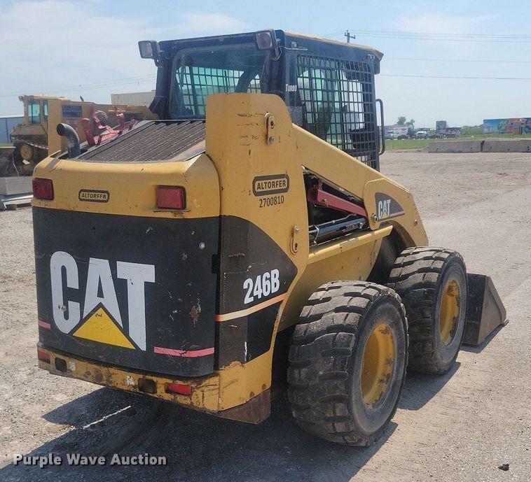 image for item DR4404 2007 Caterpillar 246B skid steer loader