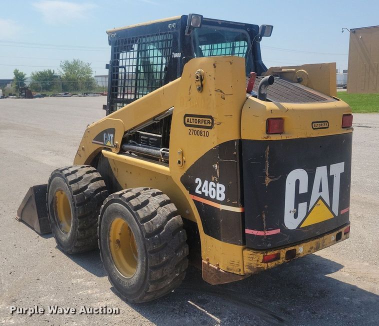 image for item DR4404 2007 Caterpillar 246B skid steer loader