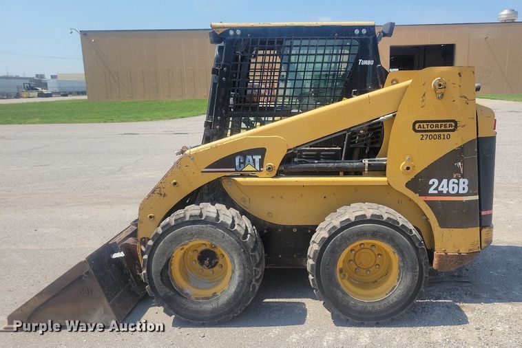 image for item DR4404 2007 Caterpillar 246B skid steer loader