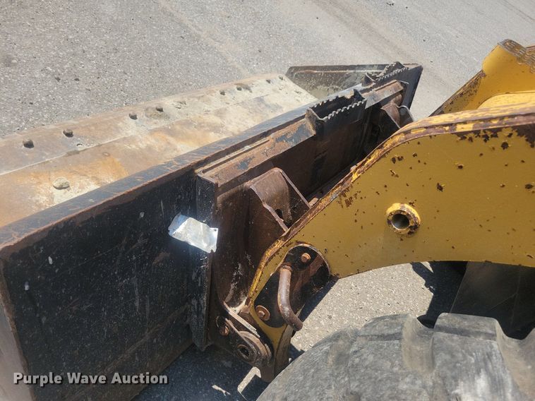 image for item DR4404 2007 Caterpillar 246B skid steer loader