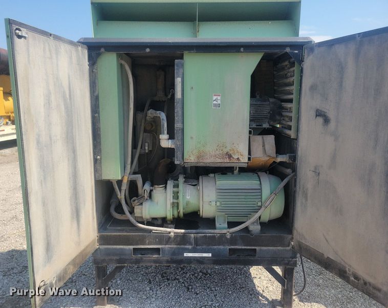 image for item DR4405 Sullair  3000/A air compressor