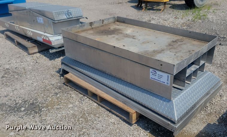 image for item DR4408 Highway Products toolbox