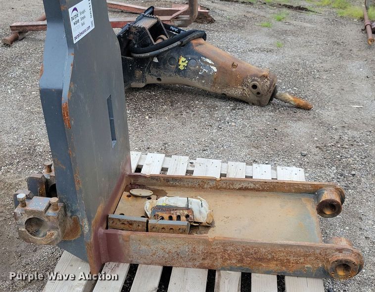 image for item DR4417 2004 Eject Systems MT series Scraper hitch