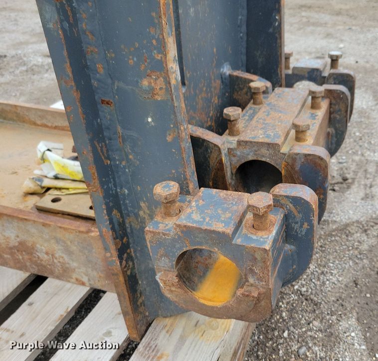 image for item DR4417 2004 Eject Systems MT series Scraper hitch