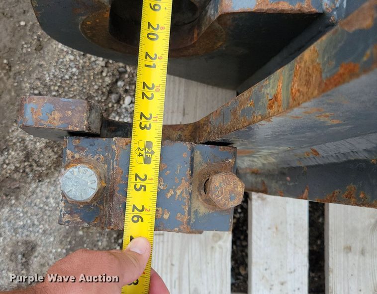 image for item DR4417 2004 Eject Systems MT series Scraper hitch