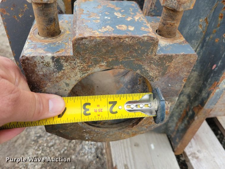 image for item DR4417 2004 Eject Systems MT series Scraper hitch