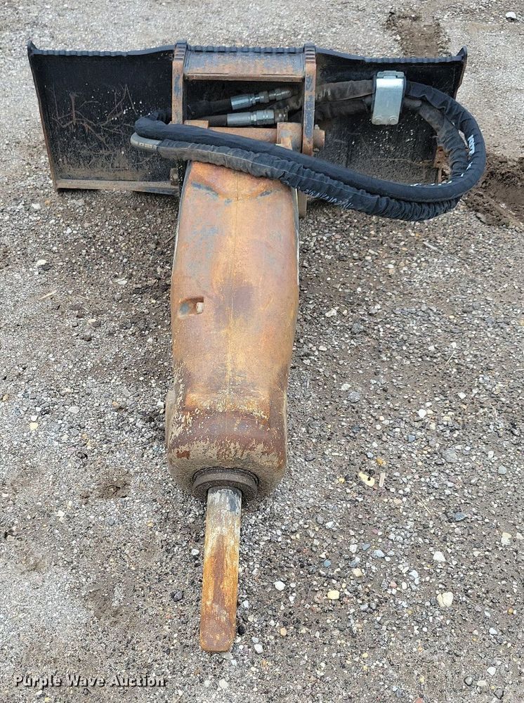 image for item DR4418 Caterpillar H65D skid steer breaker