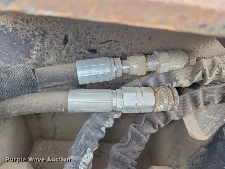 image for item DR4418 Caterpillar H65D skid steer breaker