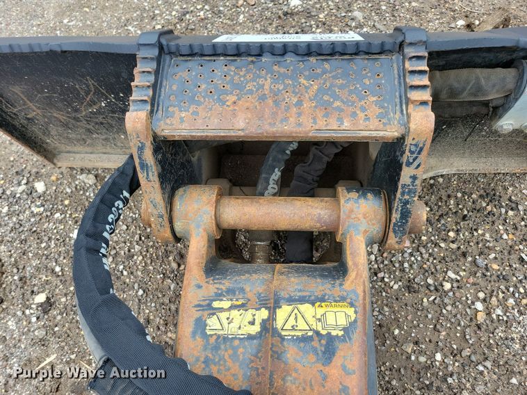 image for item DR4418 Caterpillar H65D skid steer breaker