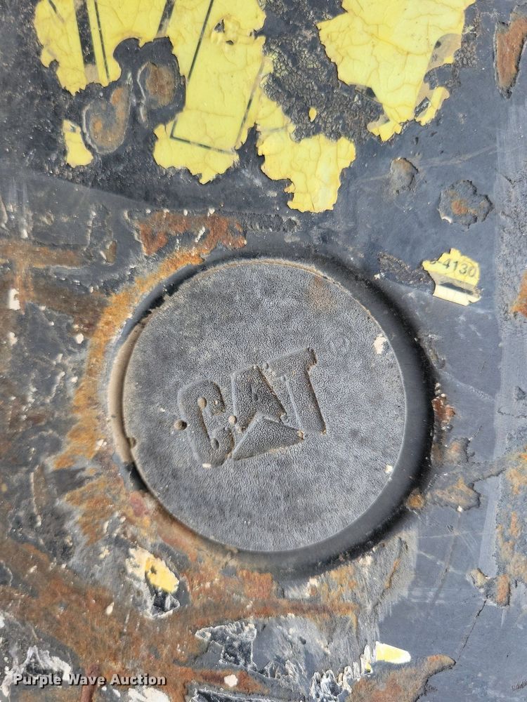 image for item DR4418 Caterpillar H65D skid steer breaker