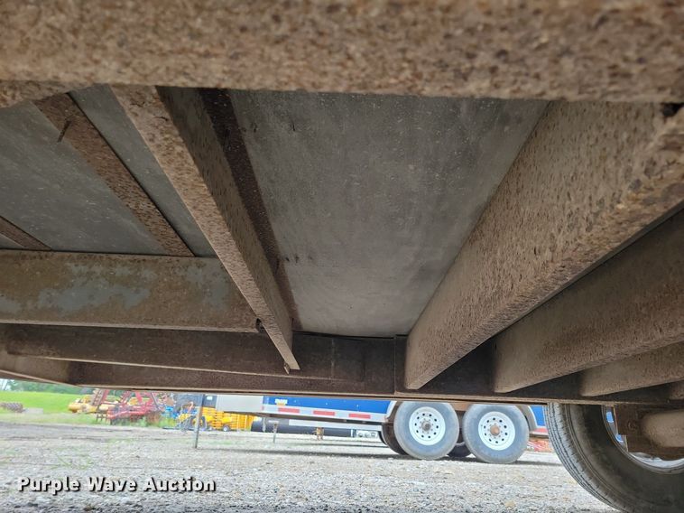 image for item DR4420 2005 Forest River Cargo Mate enclosed cargo trailer