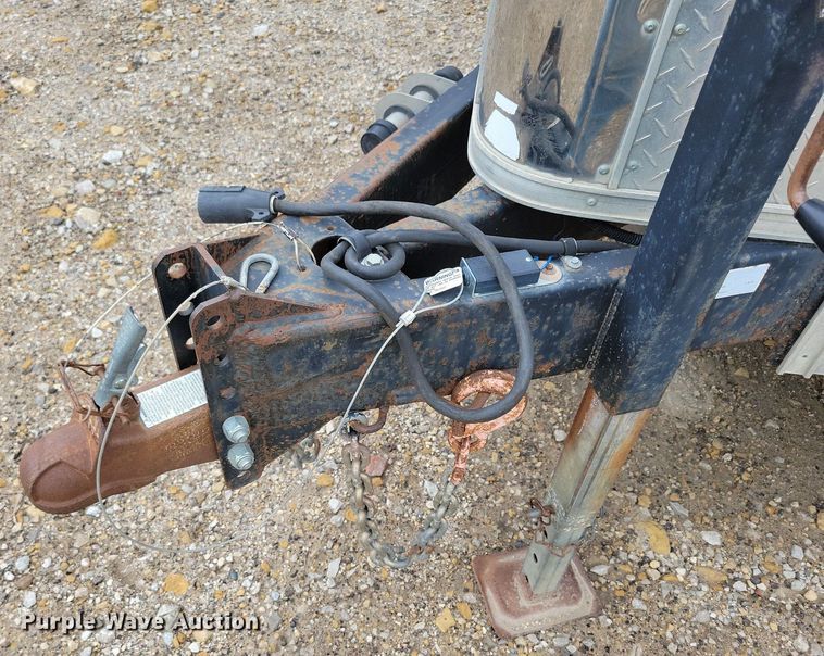 image for item DR4421 2005 Forest River Cargo Mate enclosed cargo trailer