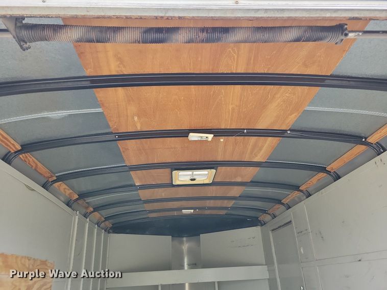 image for item DR4422 2005 Doolittle enclosed cargo trailer