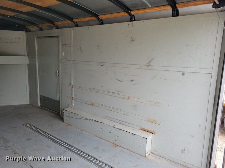 image for item DR4422 2005 Doolittle enclosed cargo trailer