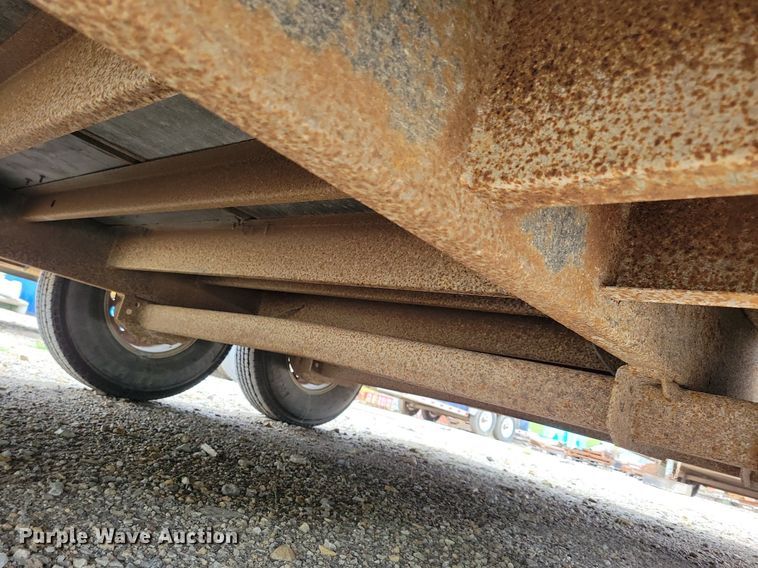 image for item DR4422 2005 Doolittle enclosed cargo trailer