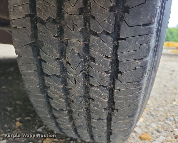 image for item DR4422 2005 Doolittle enclosed cargo trailer