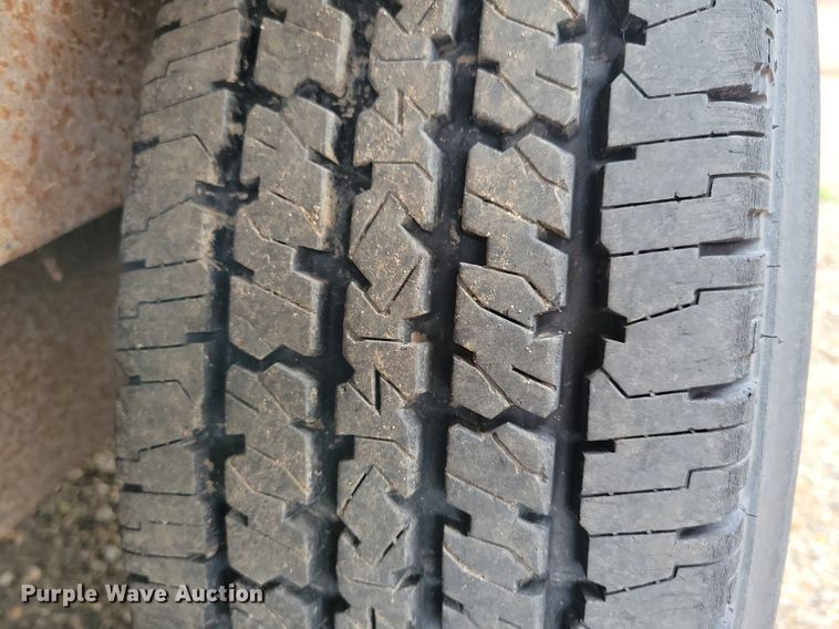 image for item DR4422 2005 Doolittle enclosed cargo trailer