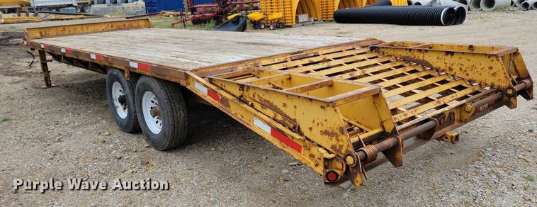 image for item DR4423 2005 Titan equipment trailer