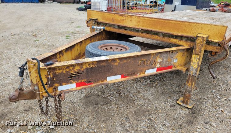 image for item DR4423 2005 Titan equipment trailer