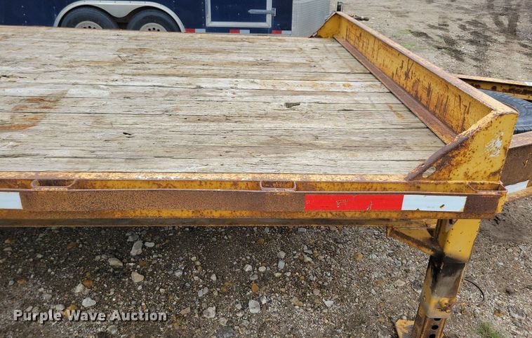 image for item DR4423 2005 Titan equipment trailer