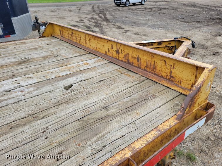 image for item DR4423 2005 Titan equipment trailer