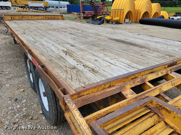 image for item DR4423 2005 Titan equipment trailer